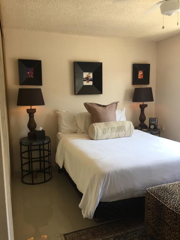 Pied-A-Terre Center Of Tijuana Apartment ภายนอก รูปภาพ