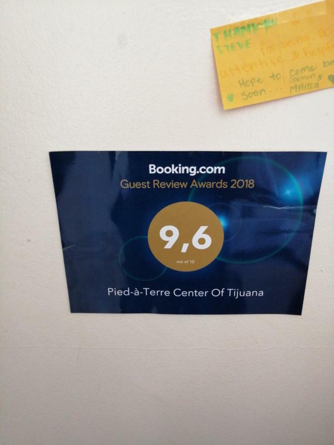 Pied-A-Terre Center Of Tijuana Apartment ภายนอก รูปภาพ